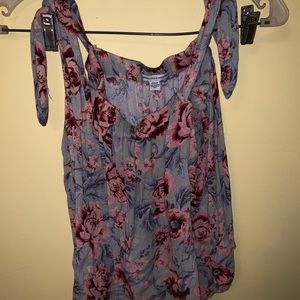 American Eagle “tie off” Top